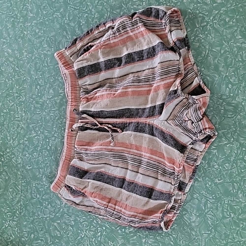 Linen blend striped shorts